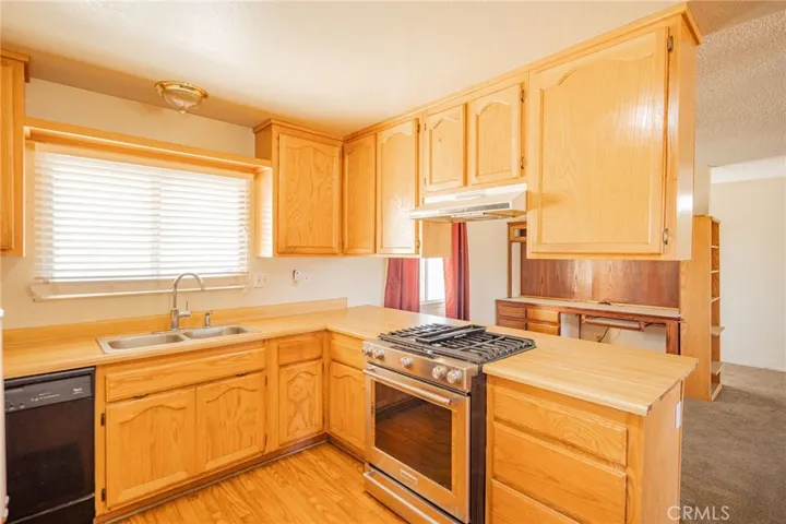 17964 Manzanita Street, Hesperia, California 92345
