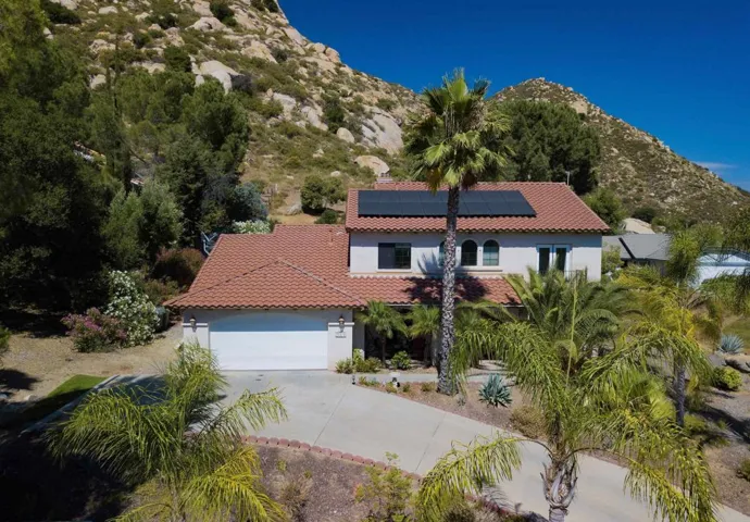 25174 Kerri, Ramona, California 92065