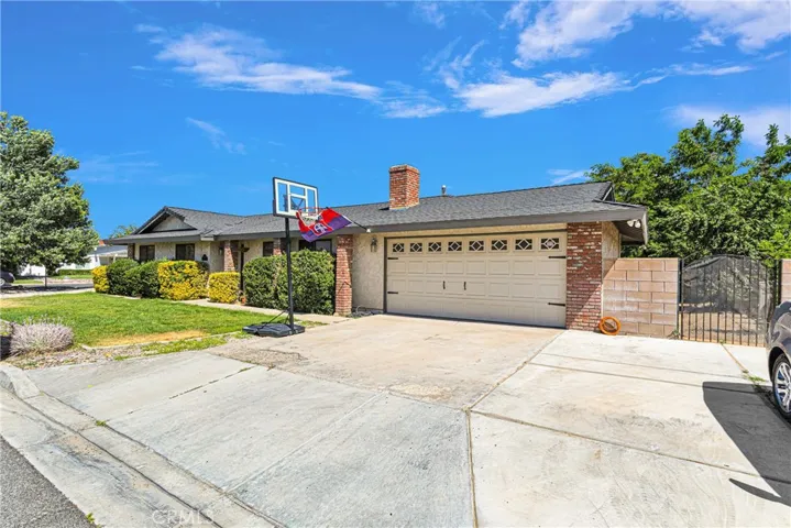 18585 Catamaran Lane, Victorville, California 92395