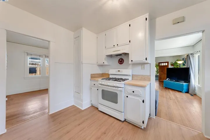 1318 Pine Street, Martinez, California 94553