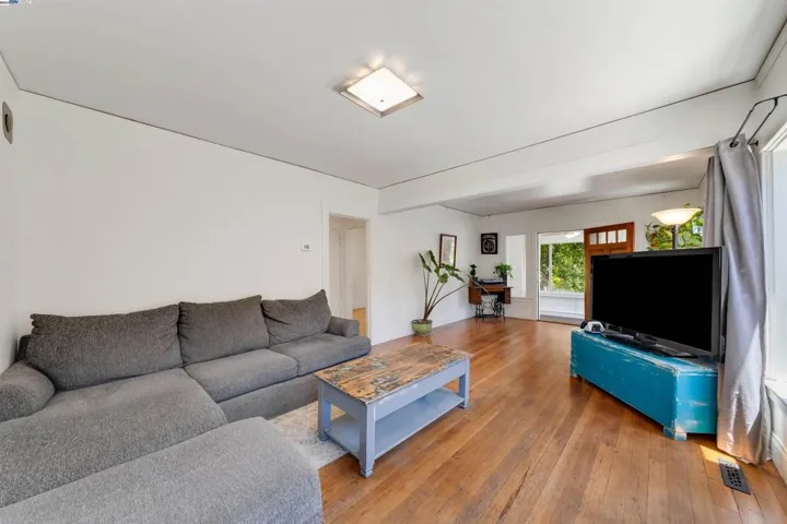 1318 Pine Street, Martinez, California 94553