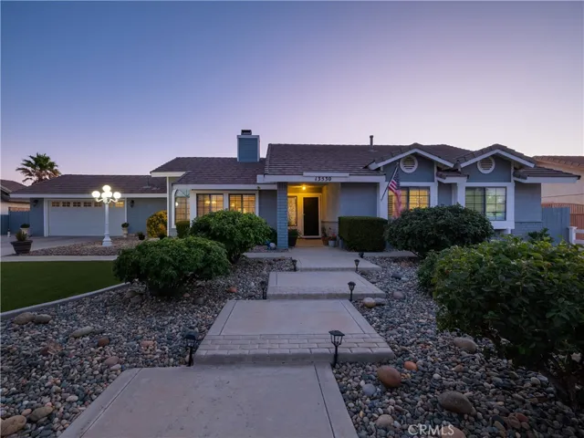 13530 Cuyamaca Road, Apple Valley, California 92308