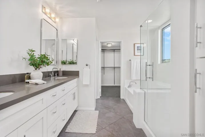 8301 Rio San Diego Dr 2, San Diego, California 92108