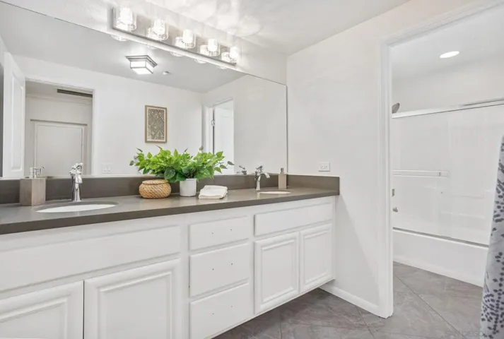8301 Rio San Diego Dr 2, San Diego, California 92108
