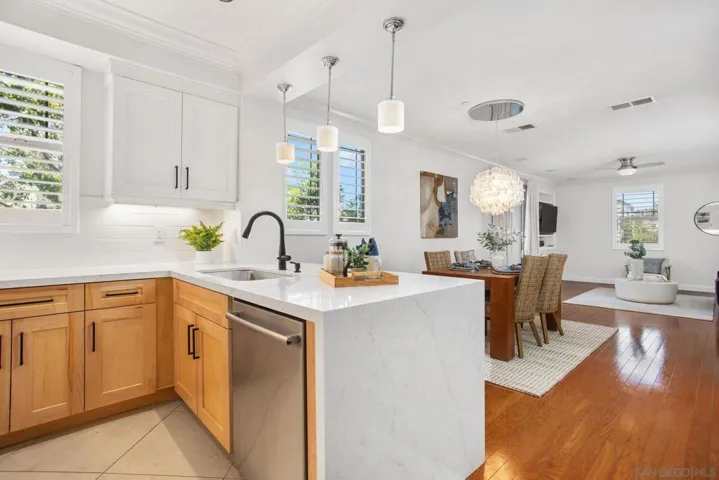8301 Rio San Diego Dr 2, San Diego, California 92108