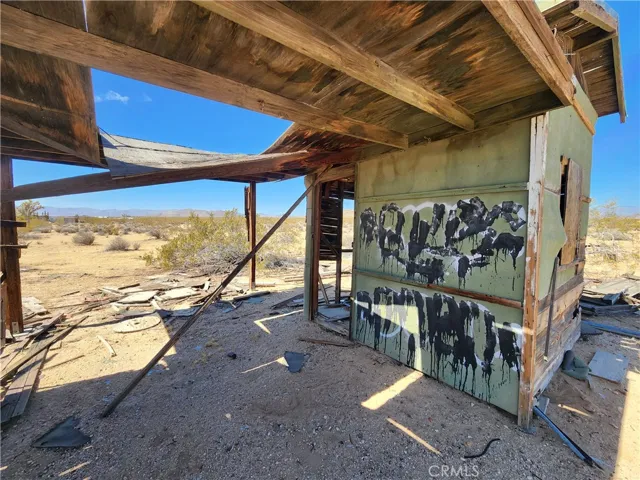 1350 Shangrila, Joshua Tree, California 92252