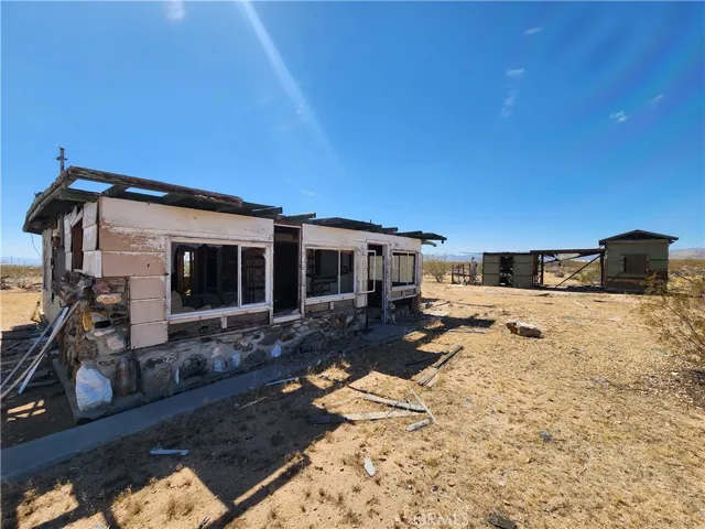 1350 Shangrila, Joshua Tree, California 92252