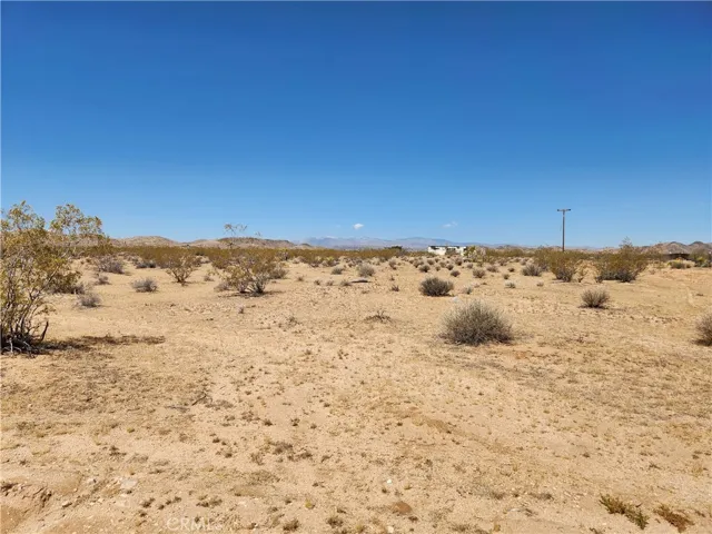 1350 Shangrila, Joshua Tree, California 92252