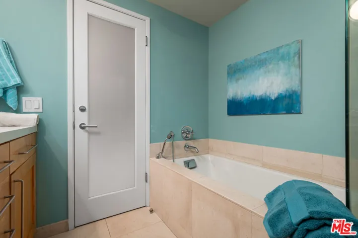 125 Montana Avenue 403, Santa Monica, California 90403