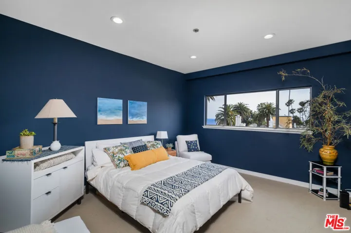 125 Montana Avenue 403, Santa Monica, California 90403