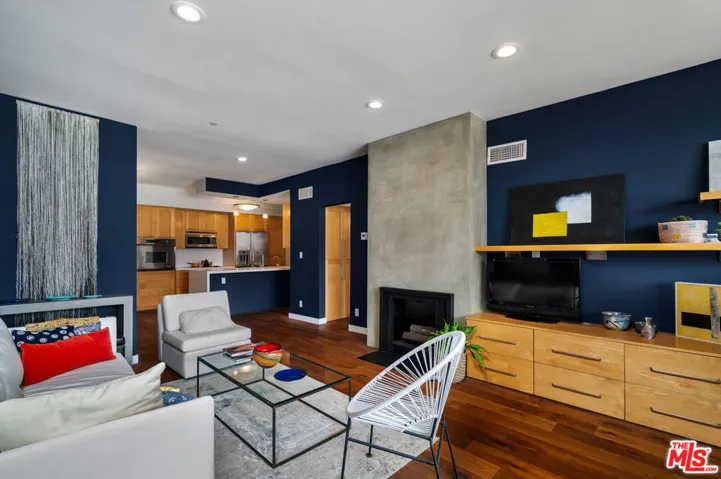 125 Montana Avenue 403, Santa Monica, California 90403
