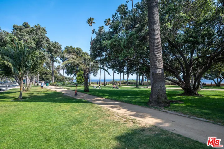 125 Montana Avenue 403, Santa Monica, California 90403