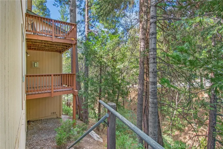 180 Grass Valley Road 33, Lake Arrowhead, California 92352