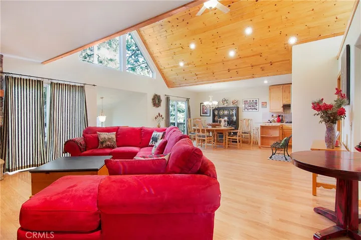 180 Grass Valley Road 33, Lake Arrowhead, California 92352