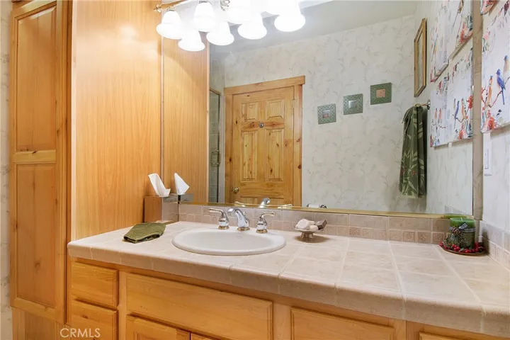 180 Grass Valley Road 33, Lake Arrowhead, California 92352