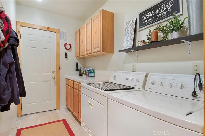 180 Grass Valley Road 33, Lake Arrowhead, California 92352