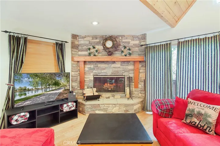 180 Grass Valley Road 33, Lake Arrowhead, California 92352