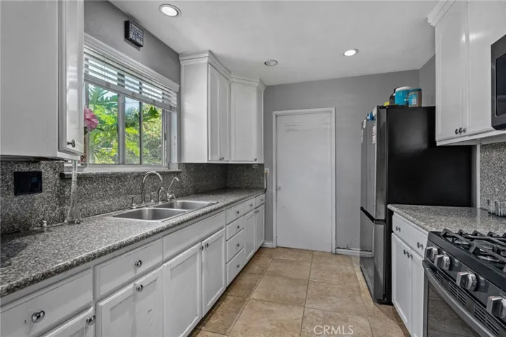 1205 Fairlawn Street, Santa Ana, California 92703