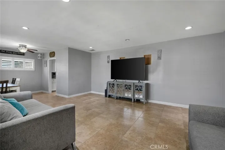 1205 Fairlawn Street, Santa Ana, California 92703
