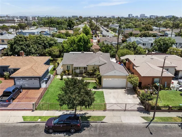 1205 Fairlawn Street, Santa Ana, California 92703