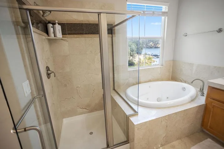 Bath w/ a view!
