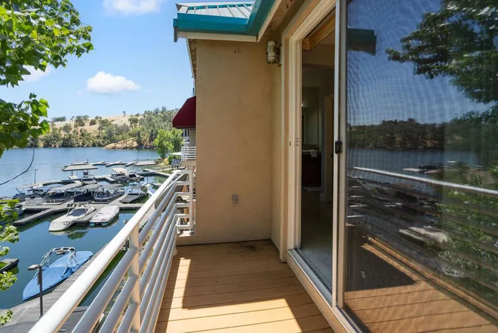 6619 Lake Tulloch Place, Copperopolis, California 95228