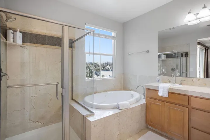 Jetted tub w/ separate shower