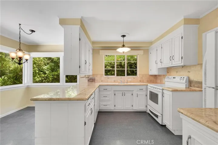 15306 Del Gado Drive, Sherman Oaks, California 91403