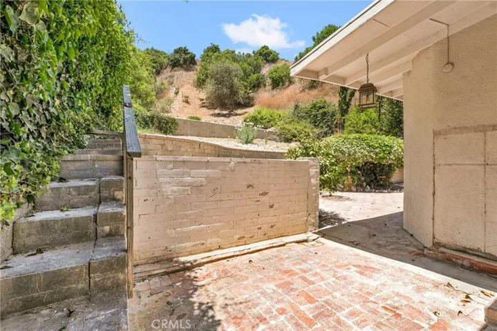 15306 Del Gado Drive, Sherman Oaks, California 91403
