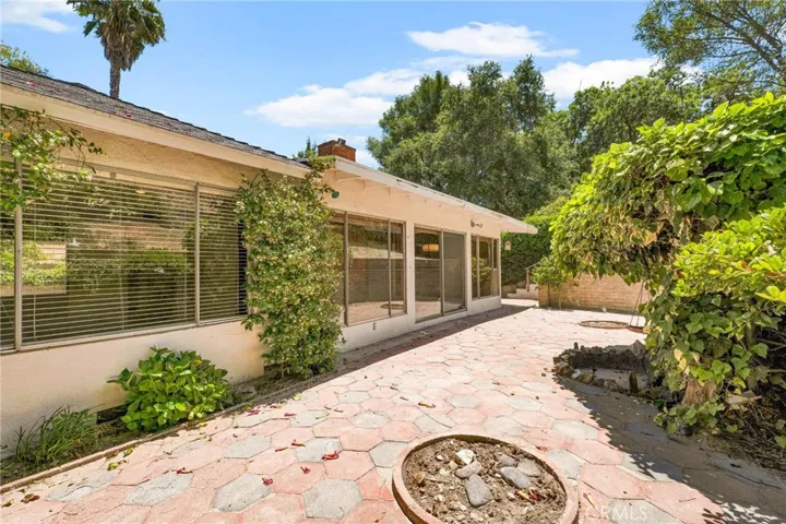 15306 Del Gado Drive, Sherman Oaks, California 91403