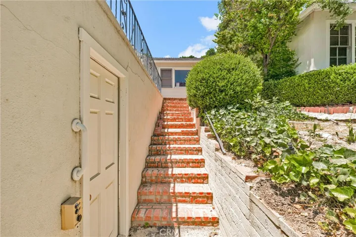 15306 Del Gado Drive, Sherman Oaks, California 91403