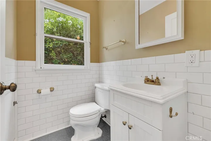 15306 Del Gado Drive, Sherman Oaks, California 91403