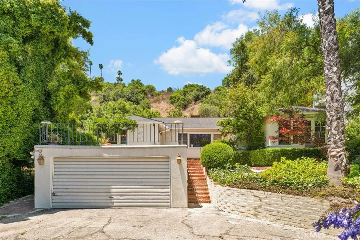 15306 Del Gado Drive, Sherman Oaks, California 91403
