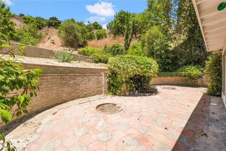15306 Del Gado Drive, Sherman Oaks, California 91403