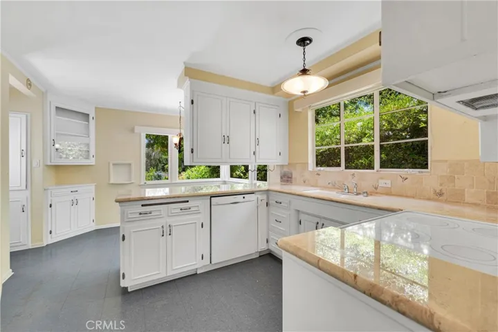 15306 Del Gado Drive, Sherman Oaks, California 91403