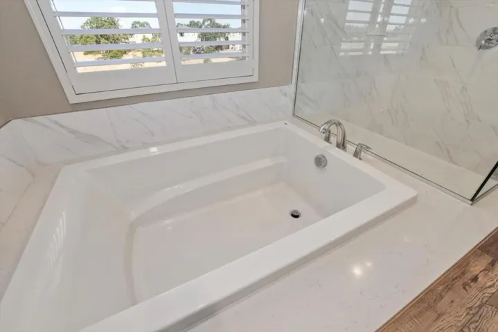 1573 Country Manor Drive, Santa Rosa, California 95403