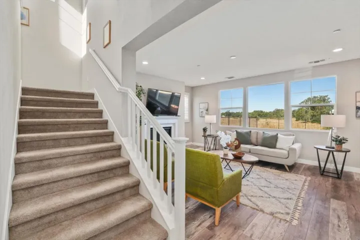 1573 Country Manor Drive, Santa Rosa, California 95403