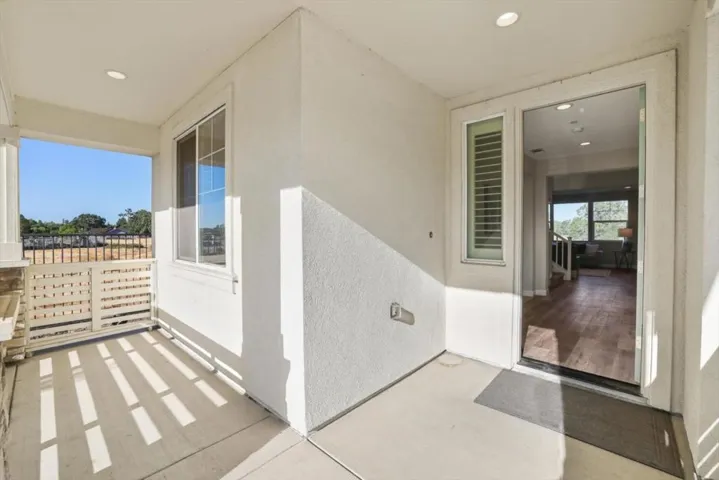 1573 Country Manor Drive, Santa Rosa, California 95403