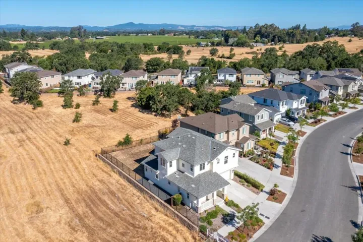 1573 Country Manor Drive, Santa Rosa, California 95403