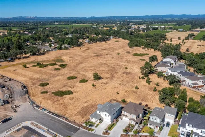 1573 Country Manor Drive, Santa Rosa, California 95403