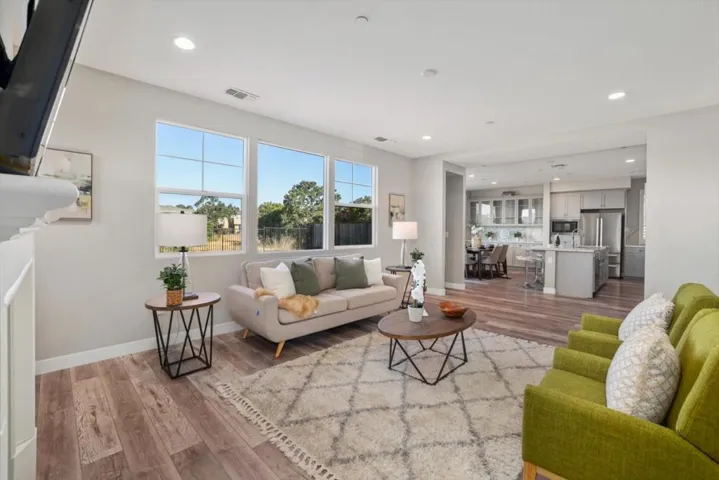 1573 Country Manor Drive, Santa Rosa, California 95403