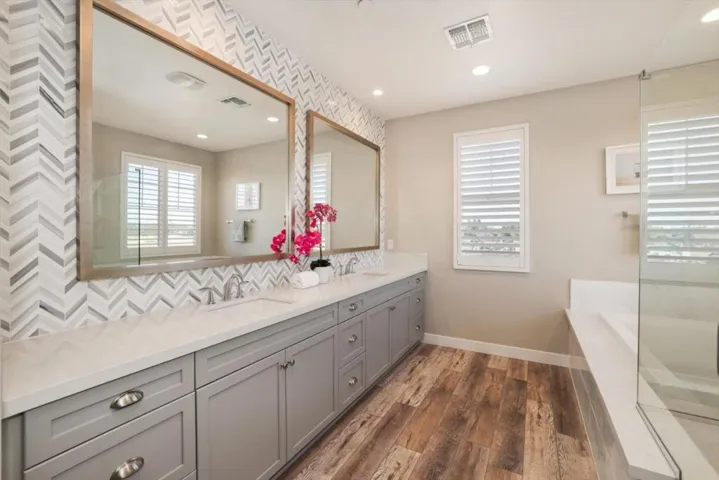 1573 Country Manor Drive, Santa Rosa, California 95403