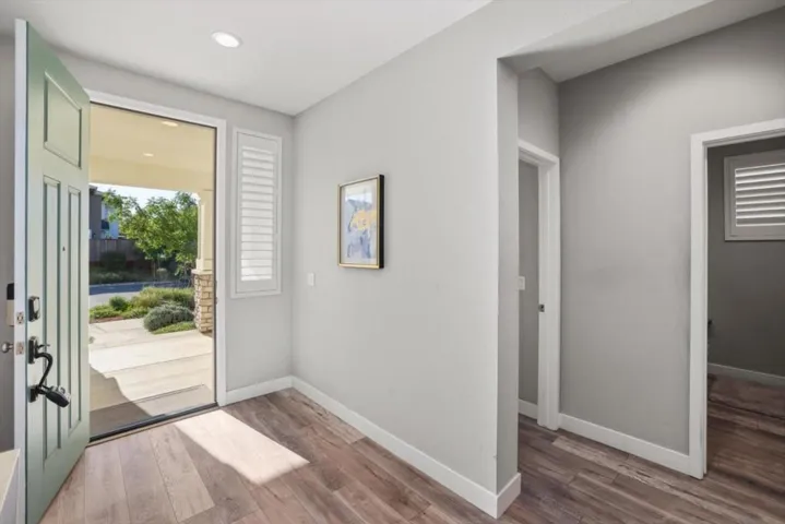 1573 Country Manor Drive, Santa Rosa, California 95403