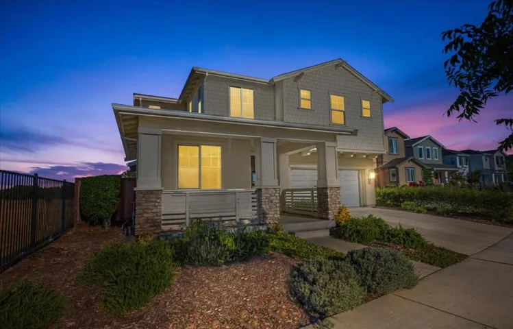 1573 Country Manor Drive, Santa Rosa, California 95403