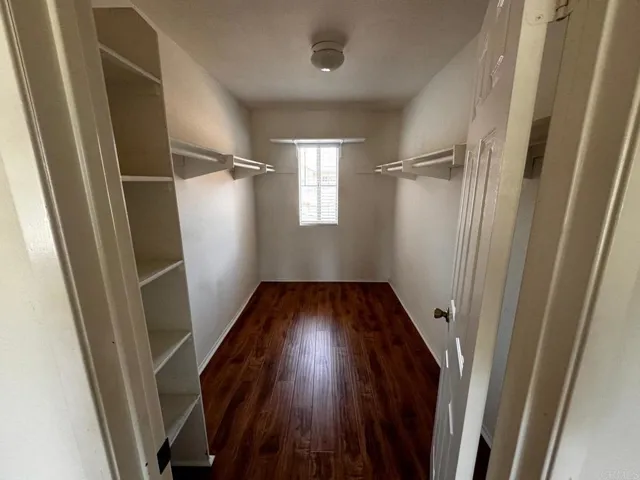 Walk-in Closet