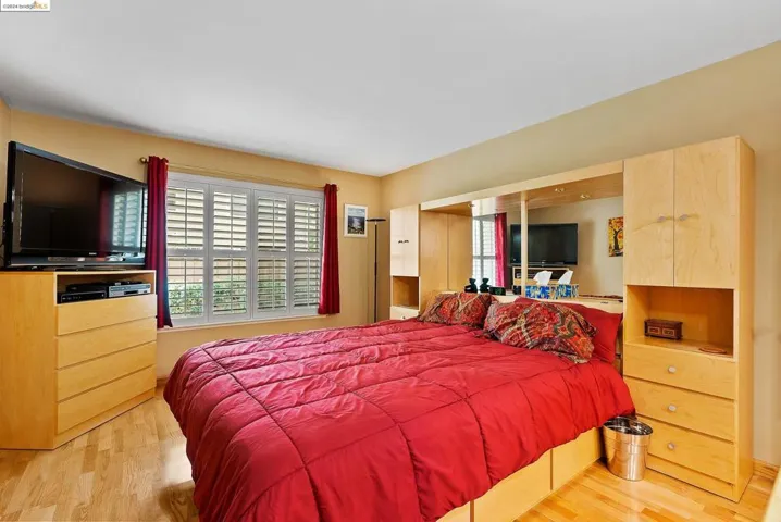 159 Northcreek Circle, Walnut Creek, California 94598-1314