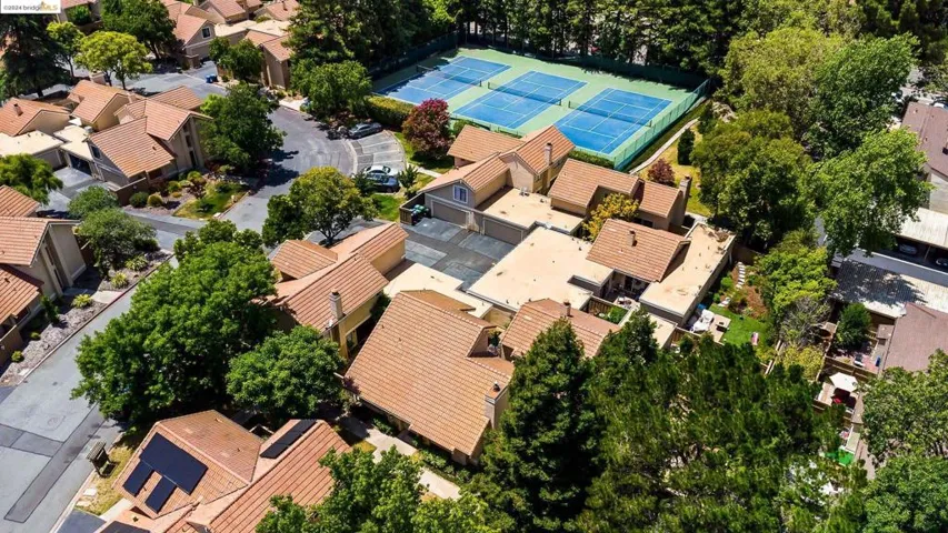 159 Northcreek Circle, Walnut Creek, California 94598-1314