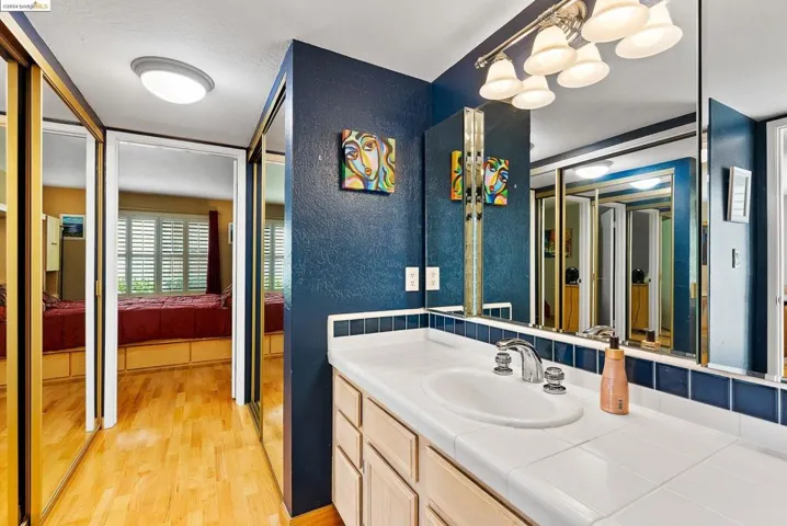 159 Northcreek Circle, Walnut Creek, California 94598-1314
