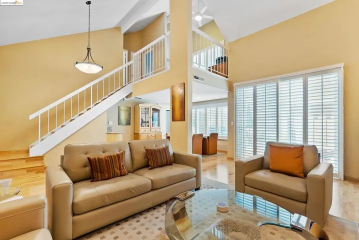 159 Northcreek Circle, Walnut Creek, California 94598-1314