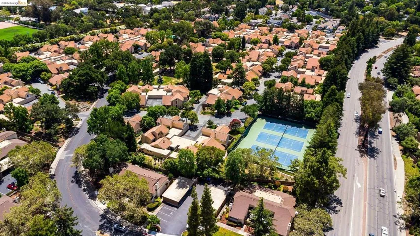 159 Northcreek Circle, Walnut Creek, California 94598-1314